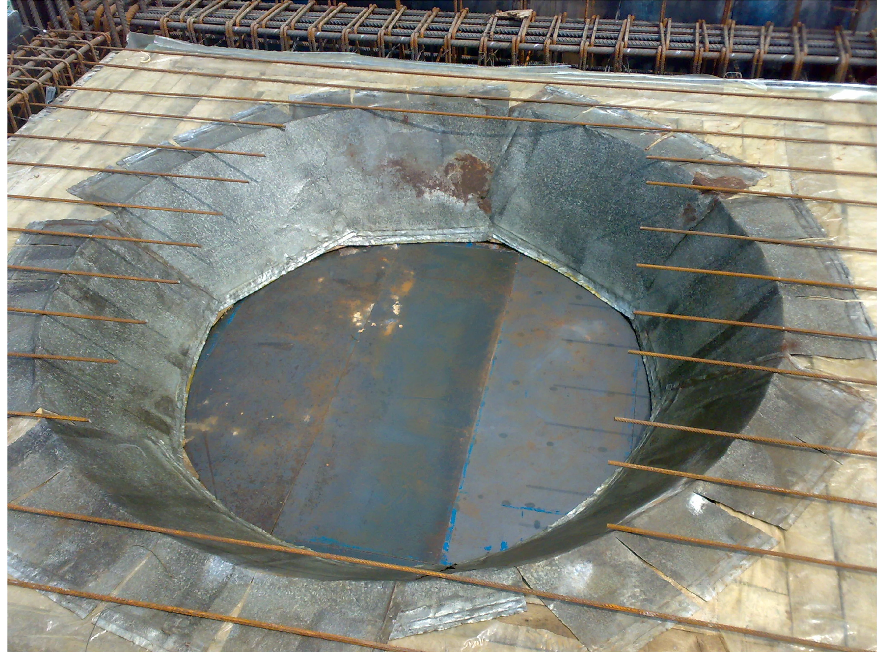 Formwork for the jacuzzi.