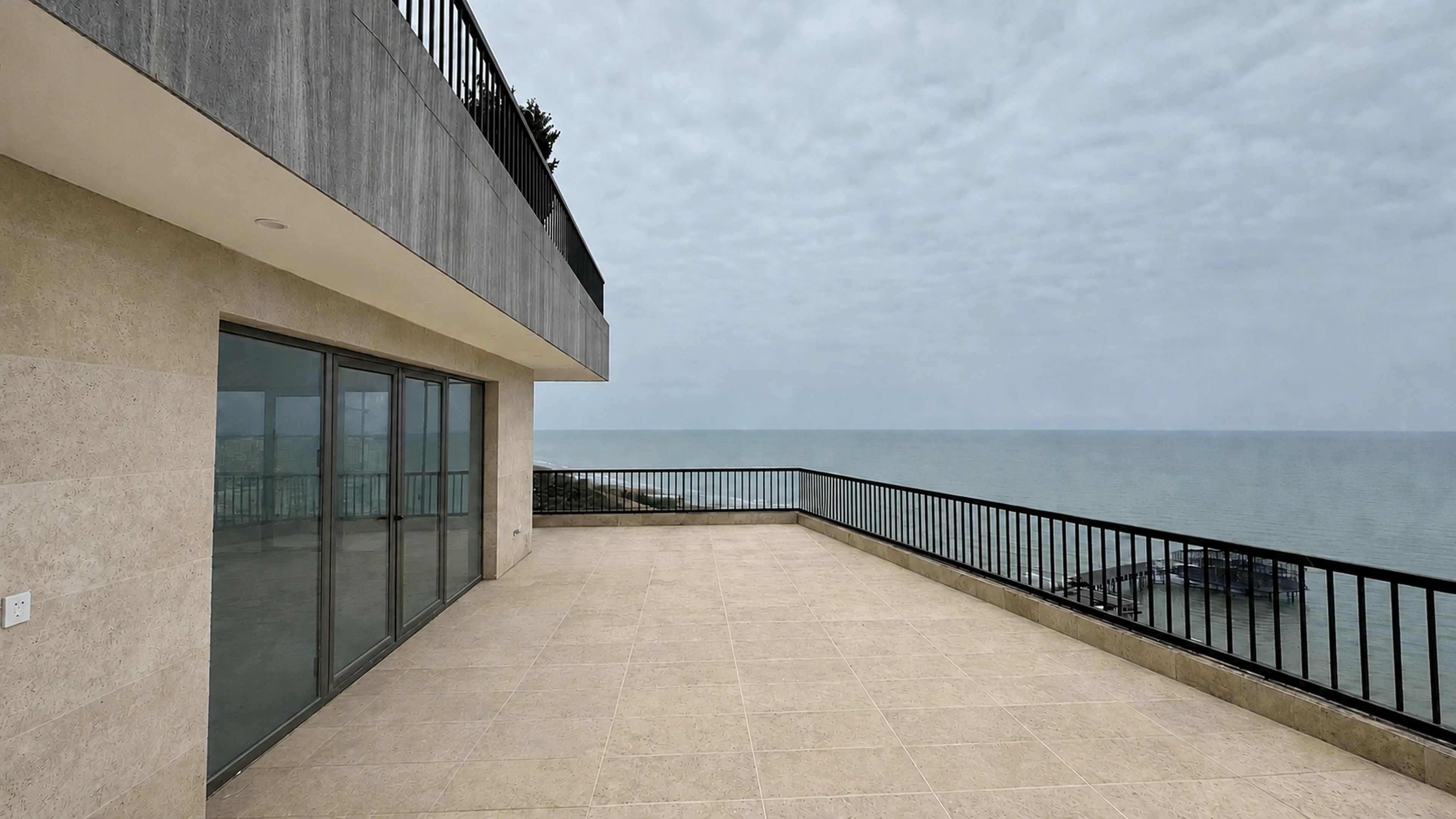 Penthouse 9 — before furnishing