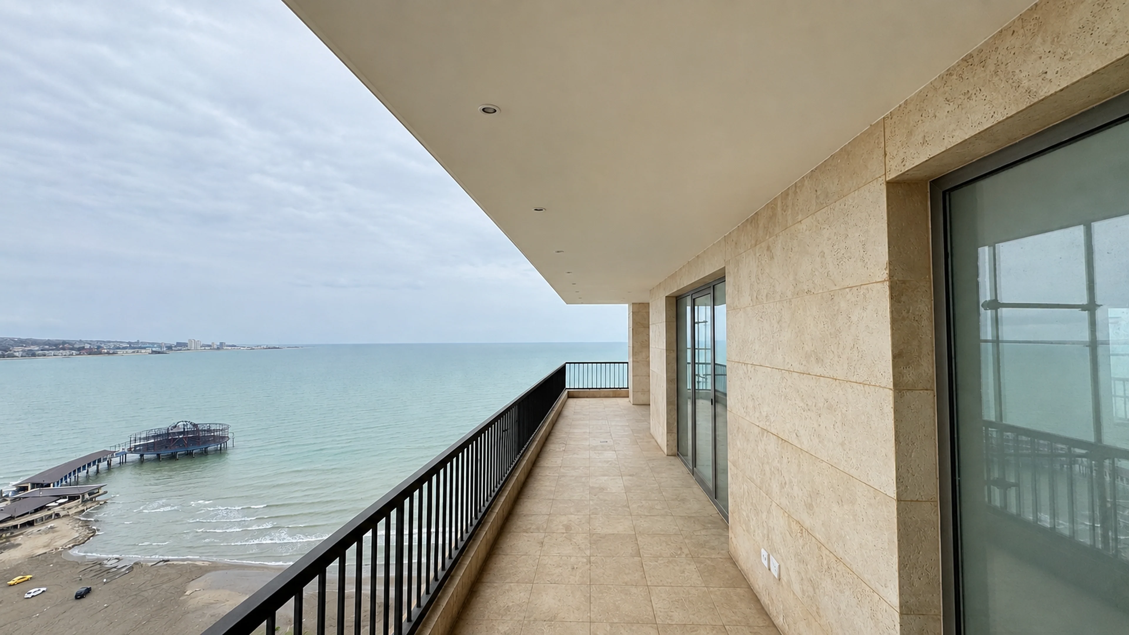 Penthouse 4 — before furnishing